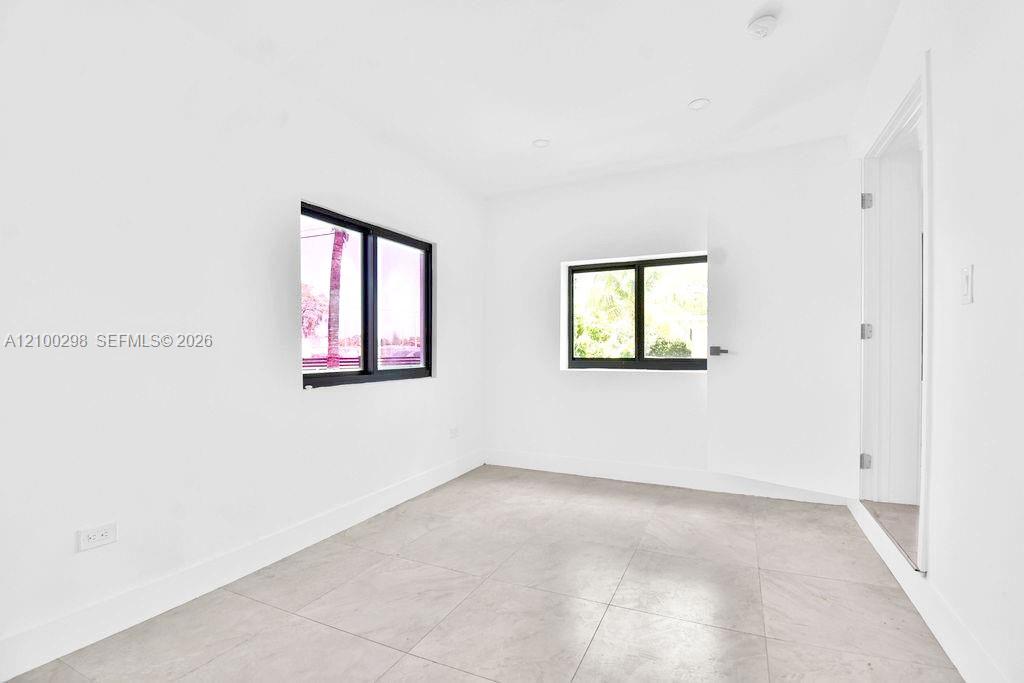 See details / 2195 sq. ft. $ 2026-10-04 0 Photo