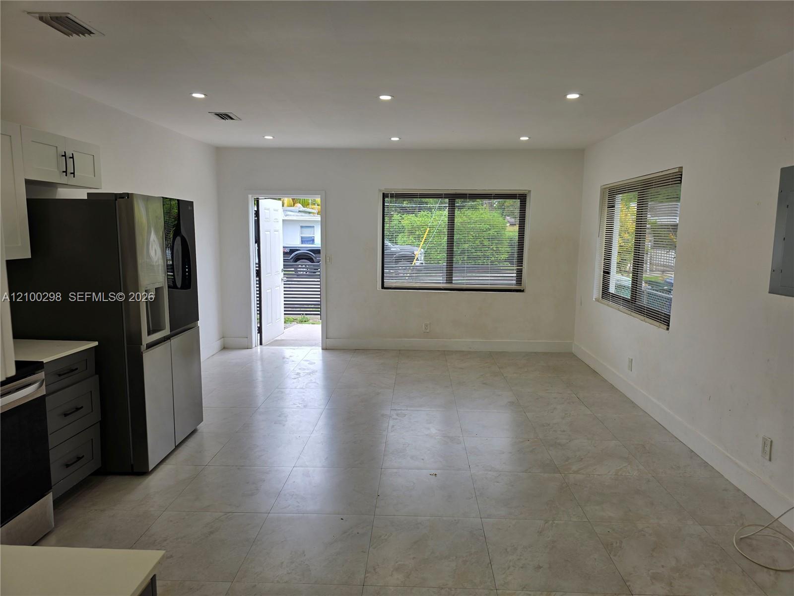 See details / 2195 sq. ft. $ 2026-10-04 0 Photo