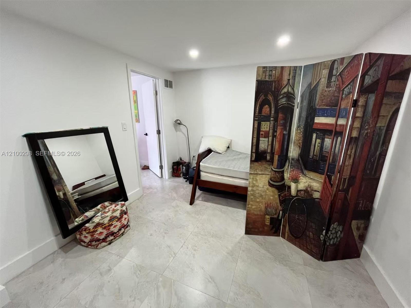 See details / 2195 sq. ft. $ 2026-10-04 0 Photo