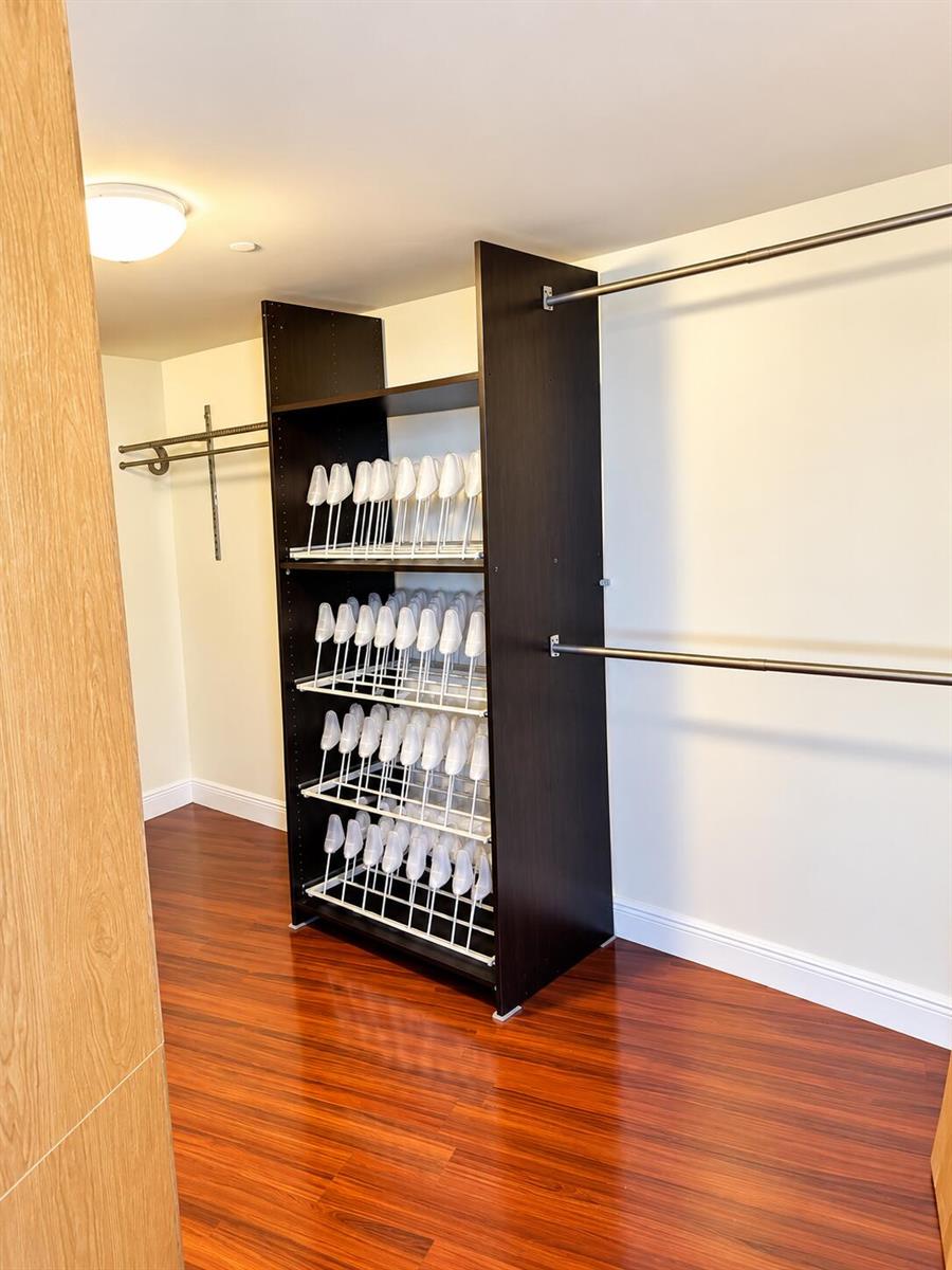 1210 2 / 2 1782 sq. ft. $ 2026-10-05 0 foto