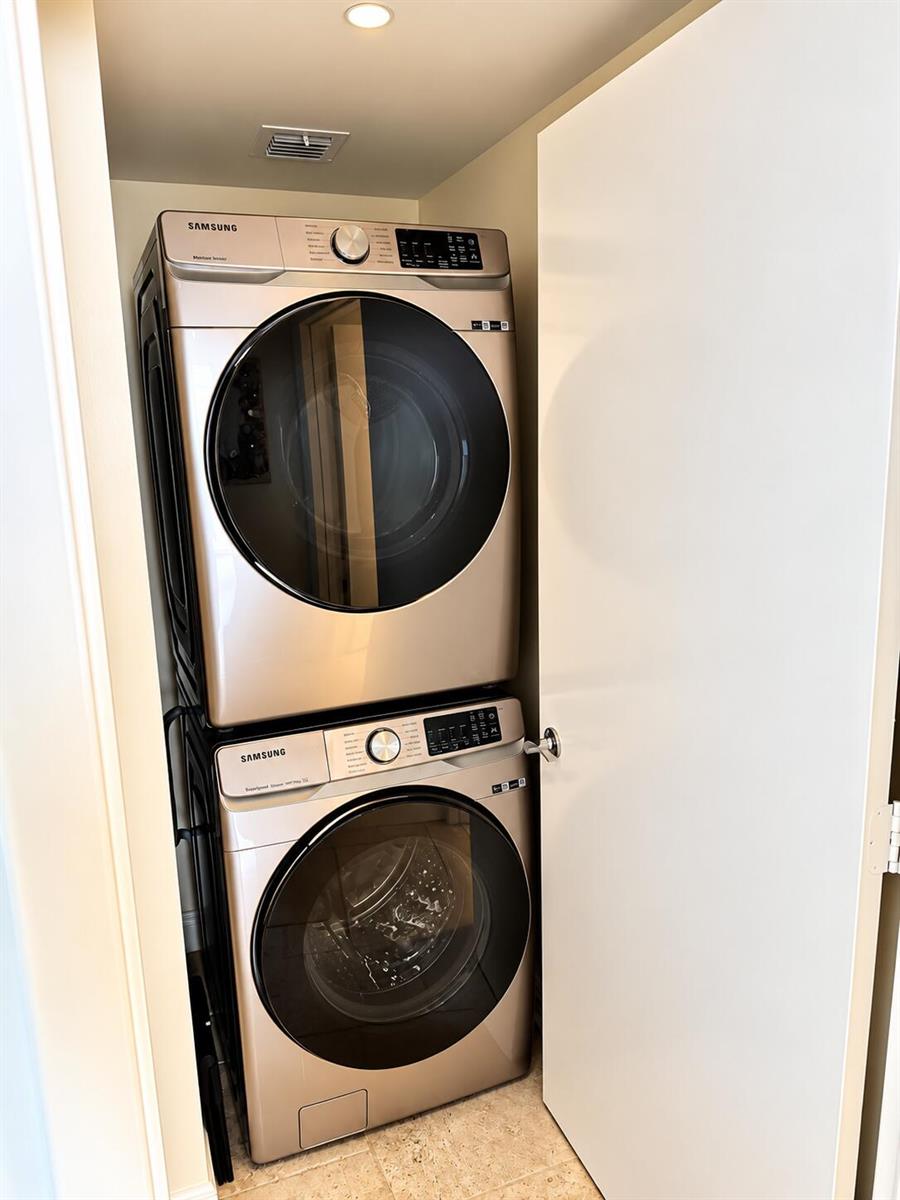 1210 2 / 2 1782 sq. ft. $ 2026-10-05 0 foto