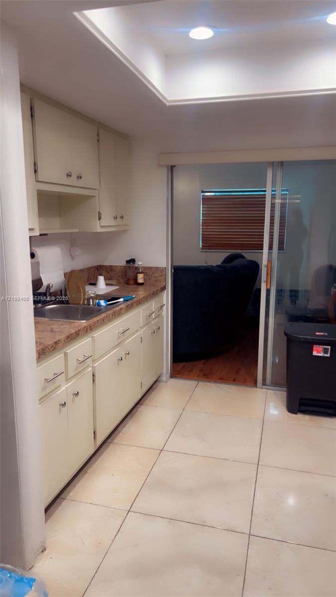4420 2 / 2 1212 sq. ft. $ 2026-10-16 0 foto