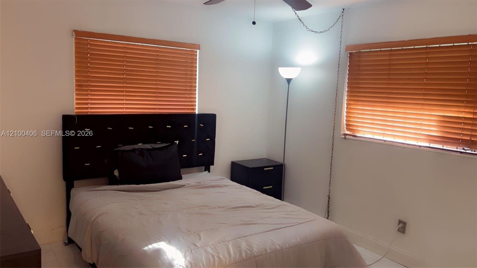 4420 2 / 2 1212 sq. ft. $ 2026-10-16 0 foto