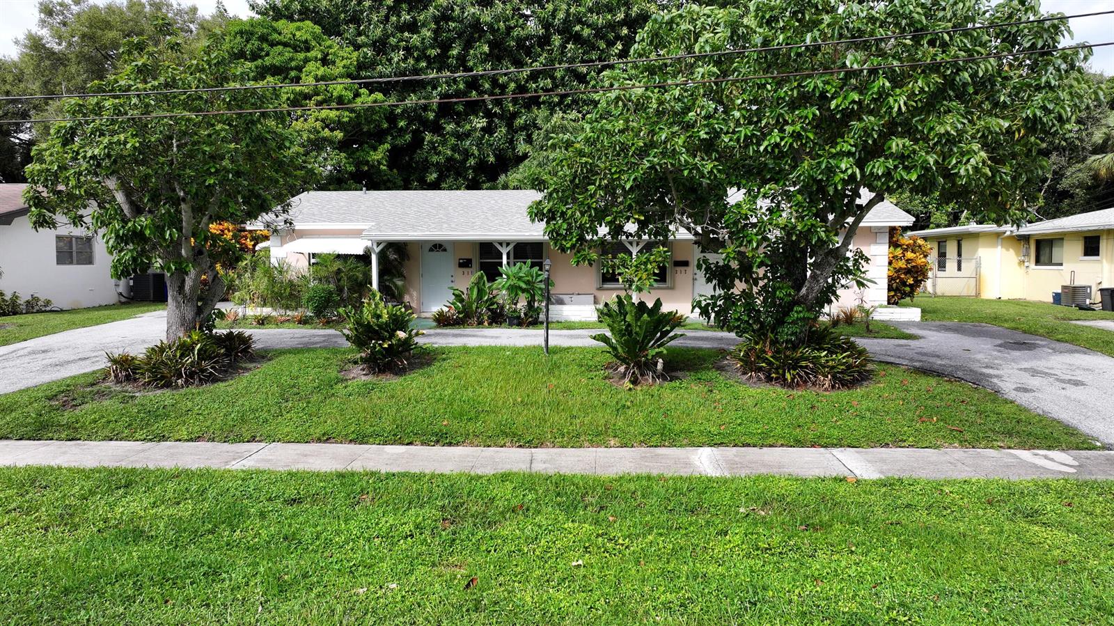 315/317  / 0 2084 sq. ft. $ 2026-10-05 0 foto