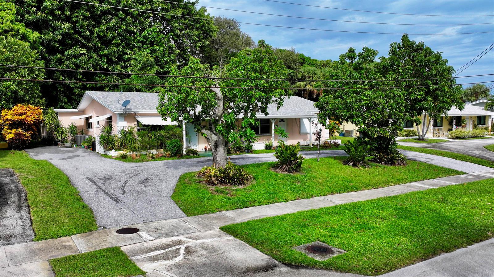 315/317  / 0 2084 sq. ft. $ 2026-10-05 0 foto