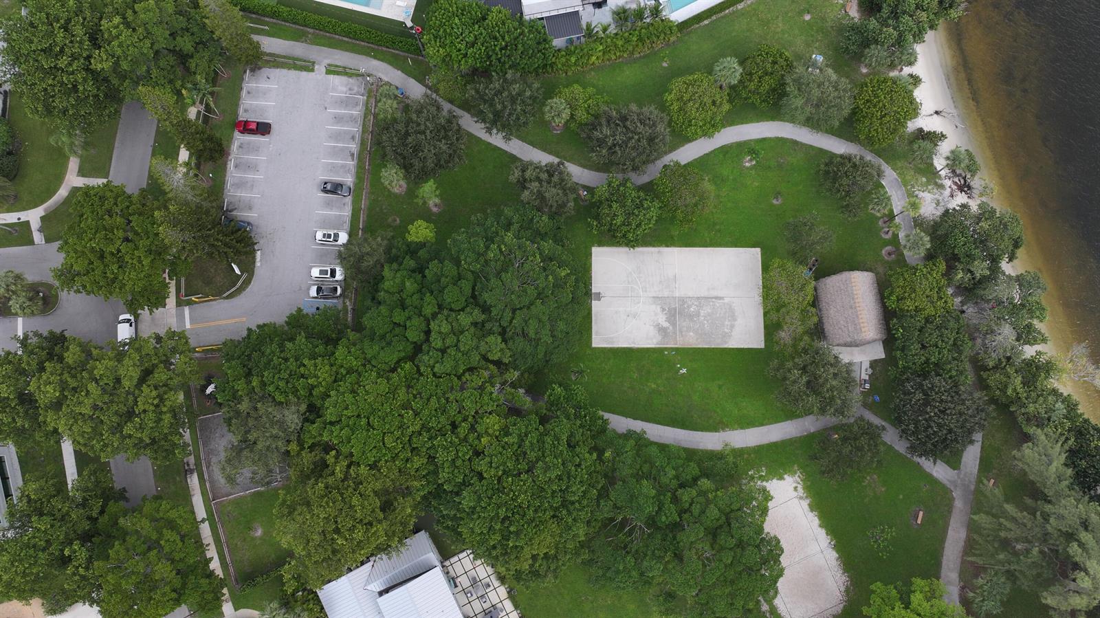 315/317  / 0 2084 sq. ft. $ 2026-10-05 0 foto