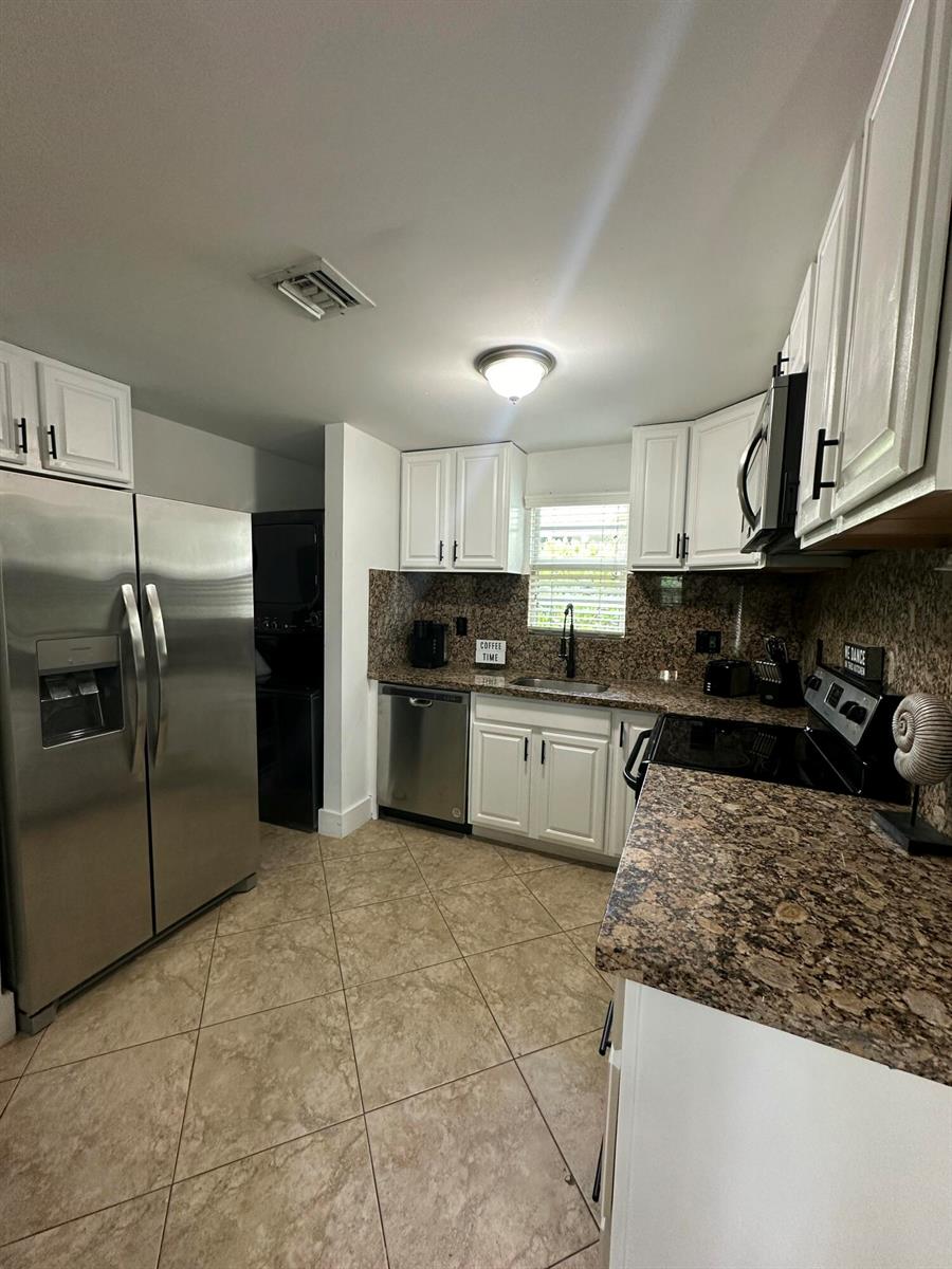   / 0 1007 sq. ft. $ 2026-10-06 0 foto