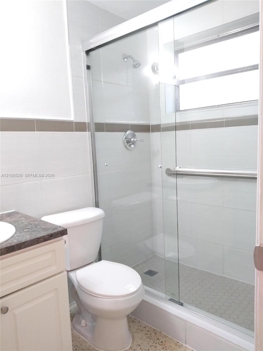   /   кв.футов $ 2026-10-05 0 Фото