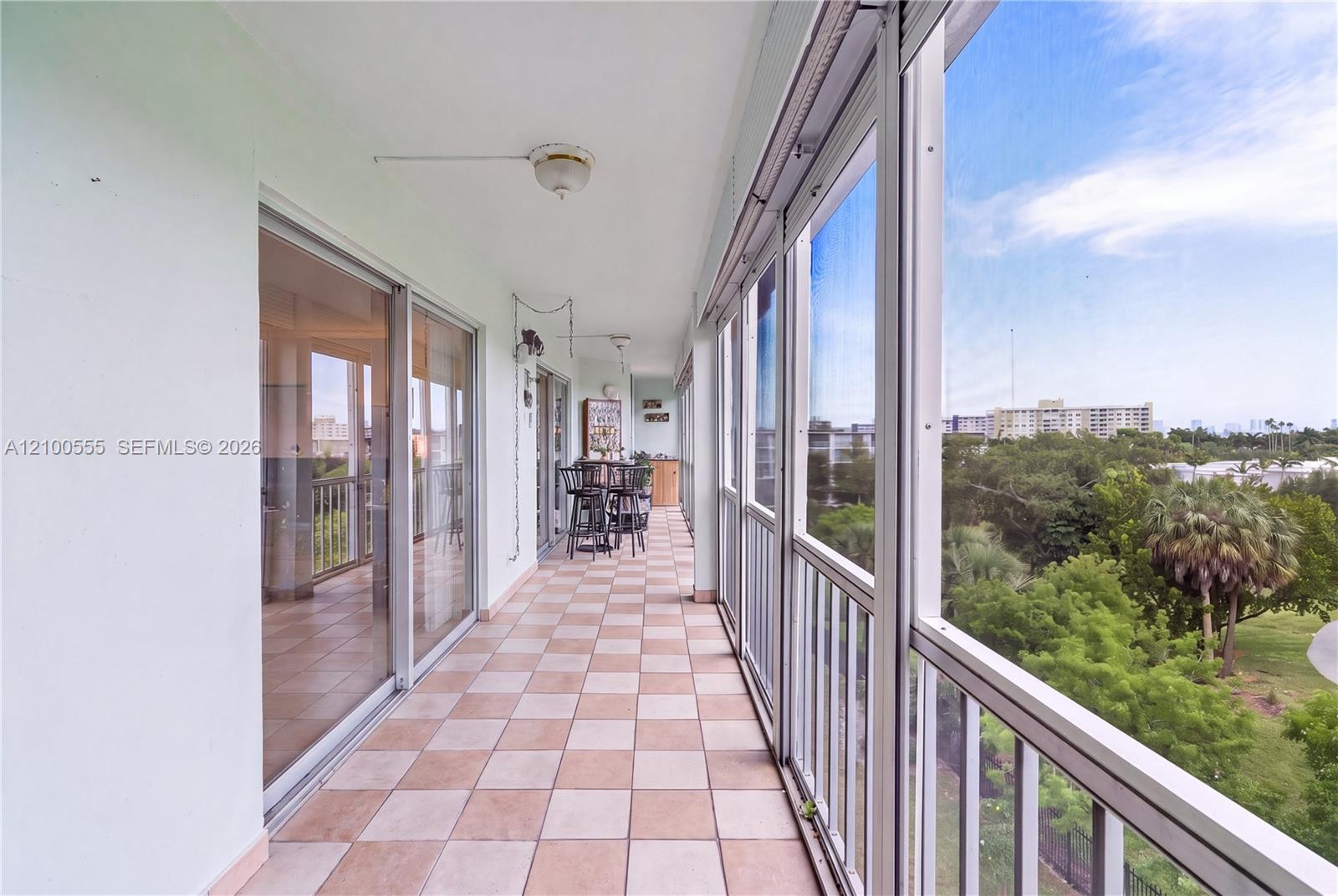 503-504 3 / 4 1550 sq. ft. $ 2026-10-05 0 Photo