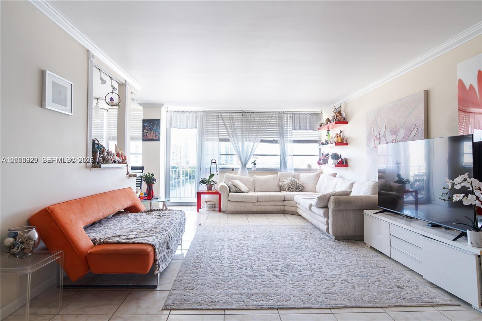 See details 502 2 / 2 1275 sq. ft. $ 2026-10-12 0 Photo