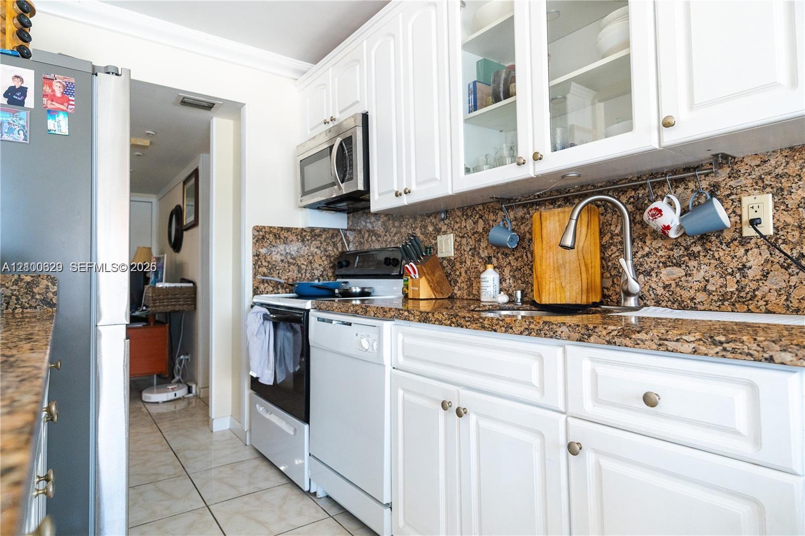 See details 502 2 / 2 1275 sq. ft. $ 2026-10-12 0 Photo