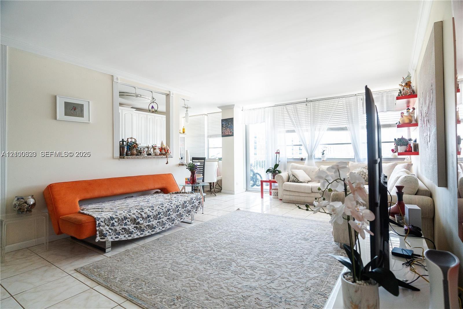 502 2 / 2 1275 sq. ft. $ 2026-10-12 0 Photo