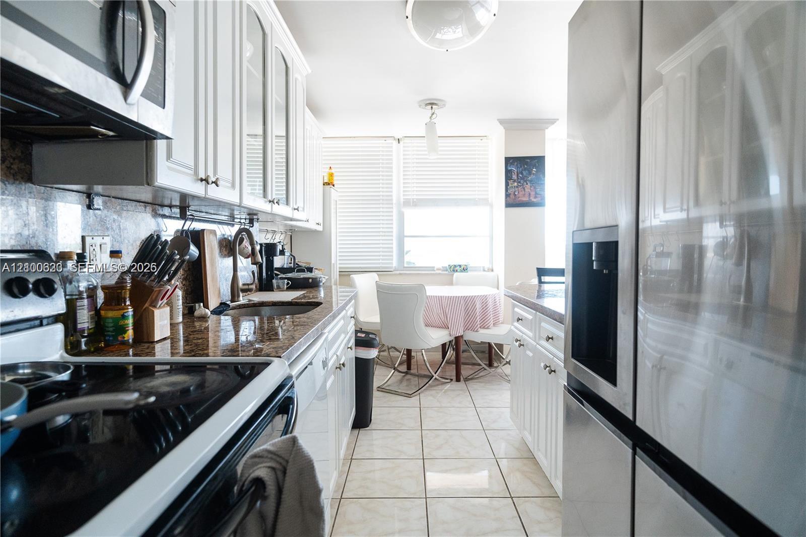 502 2 / 2 1275 sq. ft. $ 2026-10-12 0 Photo