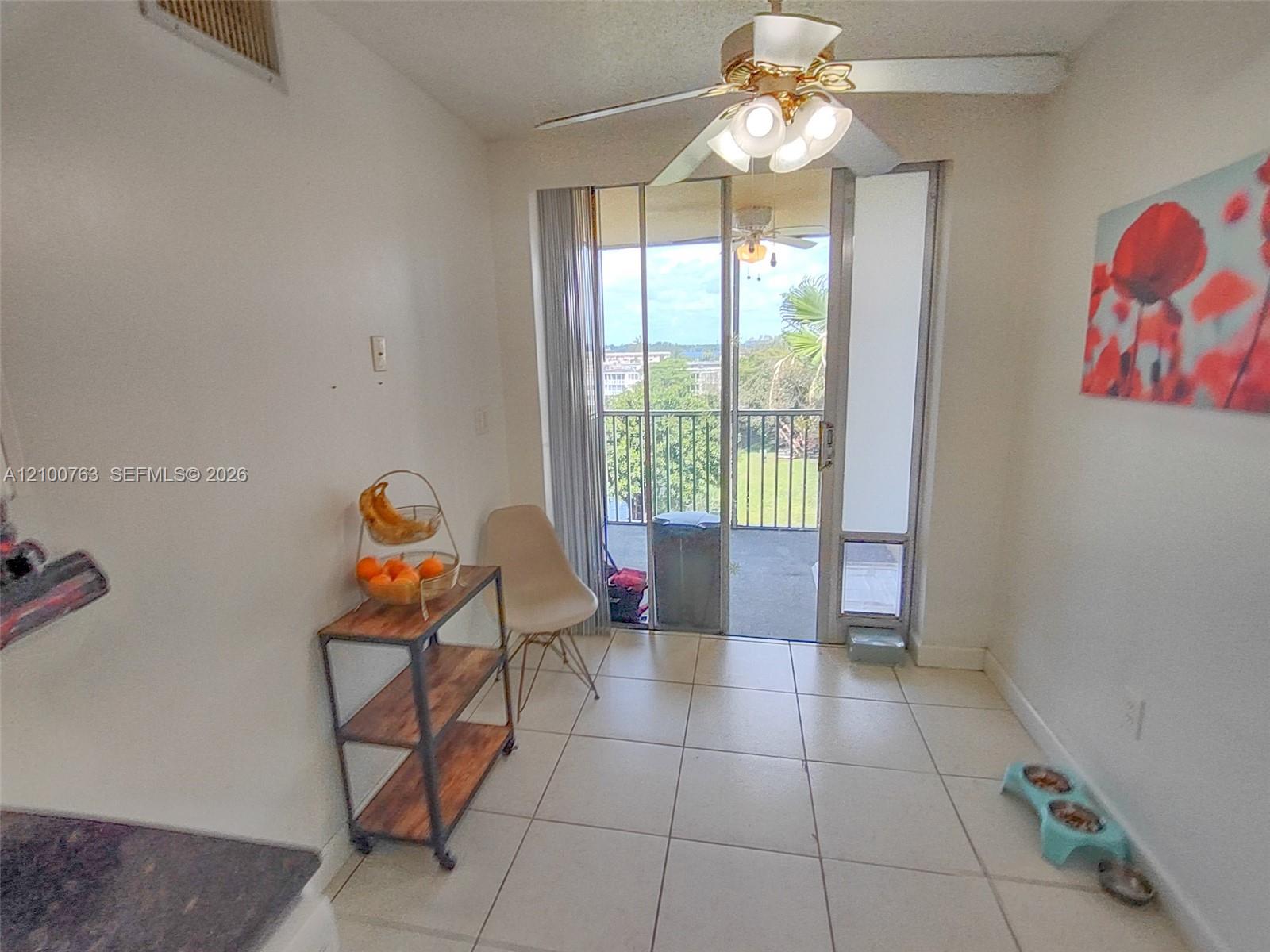 729-4 3 / 2 1633 sq. ft. $ 2026-10-05 0 foto