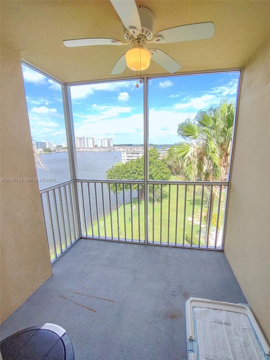 729-4 3 / 2 1633 sq. ft. $ 2026-10-05 0 foto