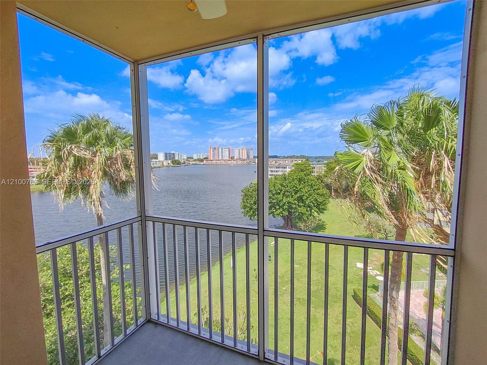 729-4 3 / 2 1633 sq. ft. $ 2026-10-05 0 foto