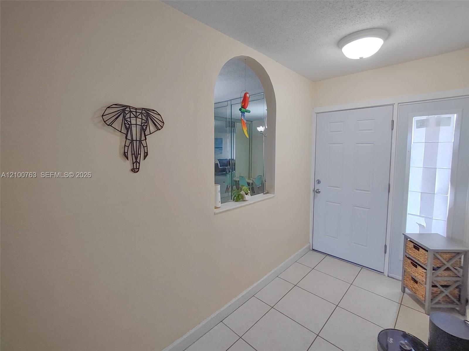 729-4 3 / 2 1633 sq. ft. $ 2026-10-05 0 foto