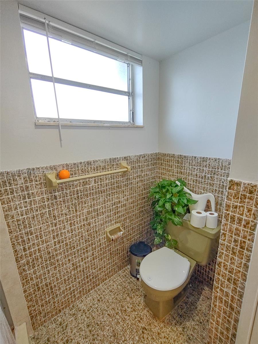 729-4 3 / 2 1633 sq. ft. $ 2026-10-05 0 foto