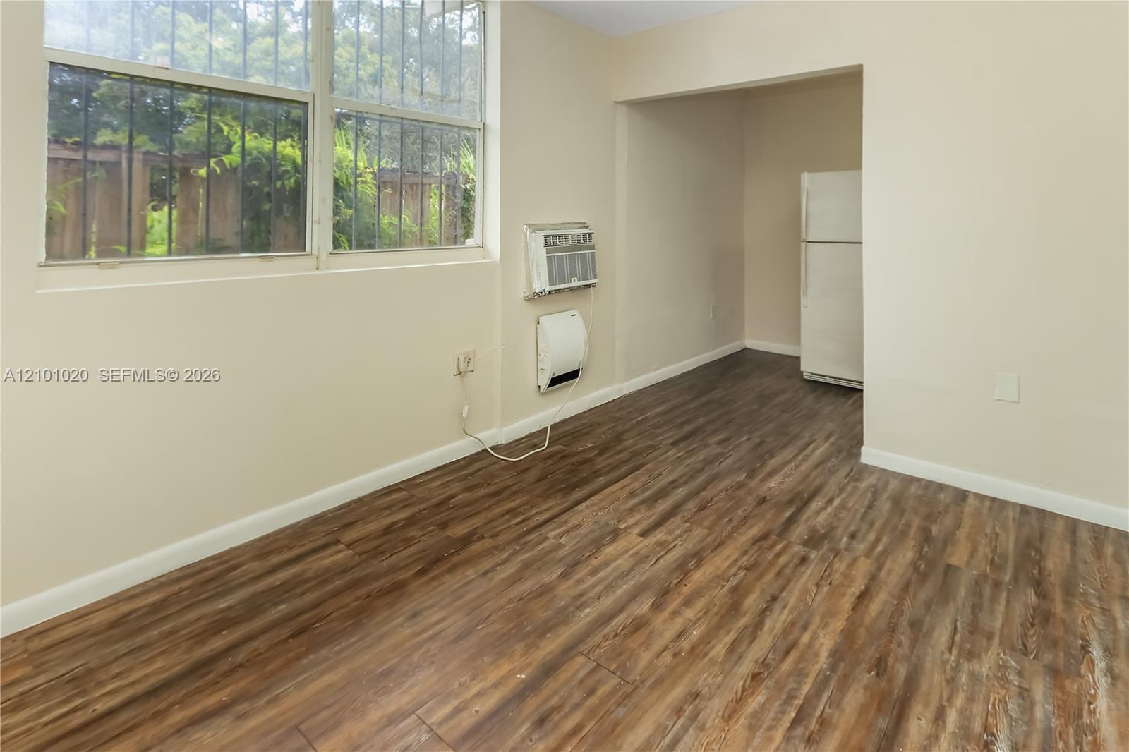   /   sq. ft. $ 2026-10-05 0 foto