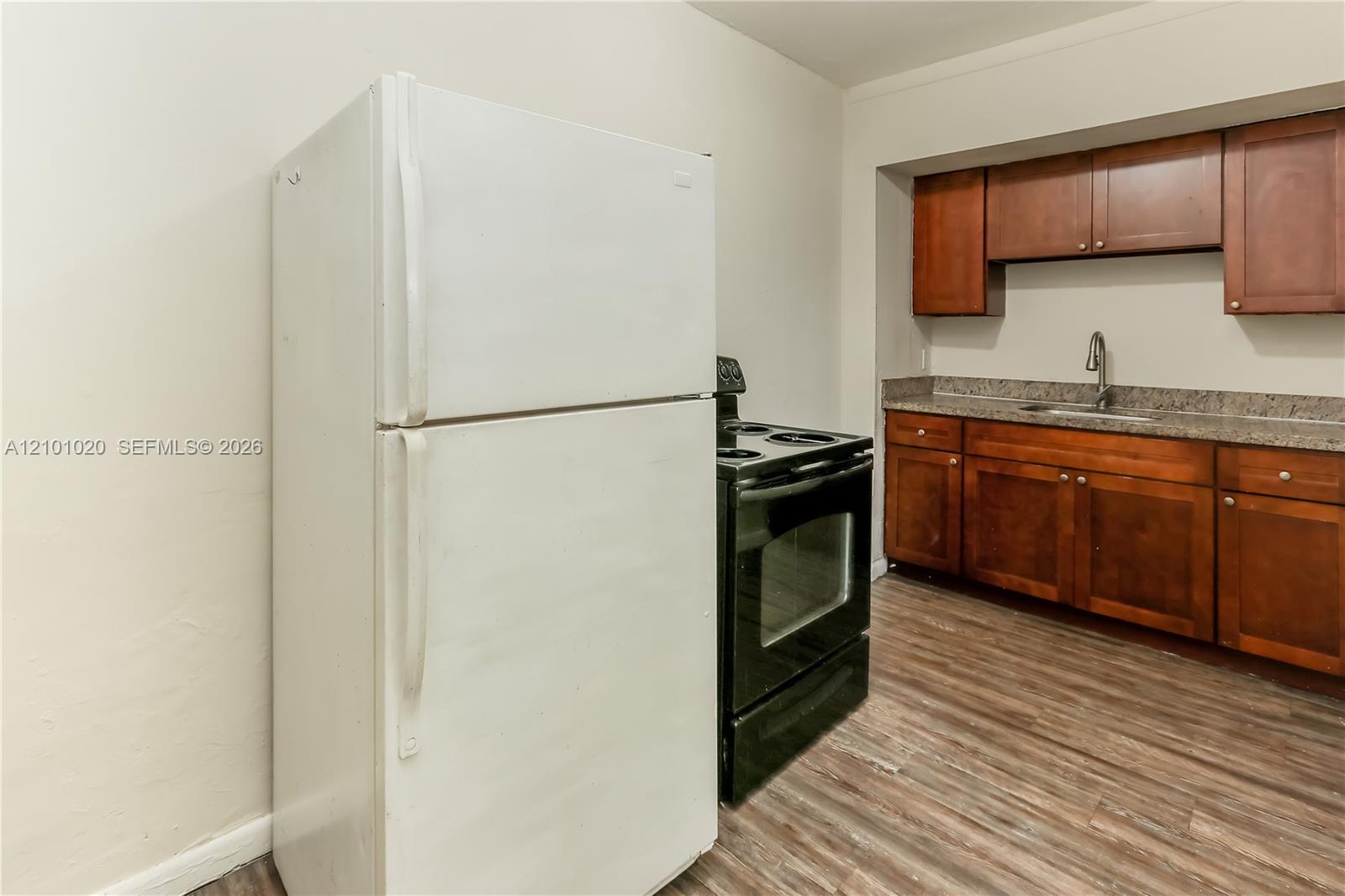   /   sq. ft. $ 2026-10-05 0 foto