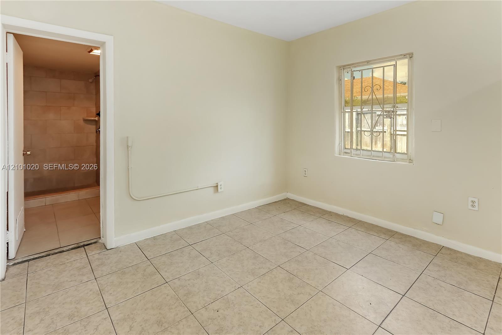   /   sq. ft. $ 2026-10-05 0 foto