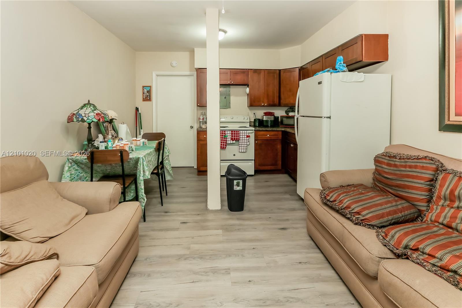   /   sq. ft. $ 2026-10-05 0 foto