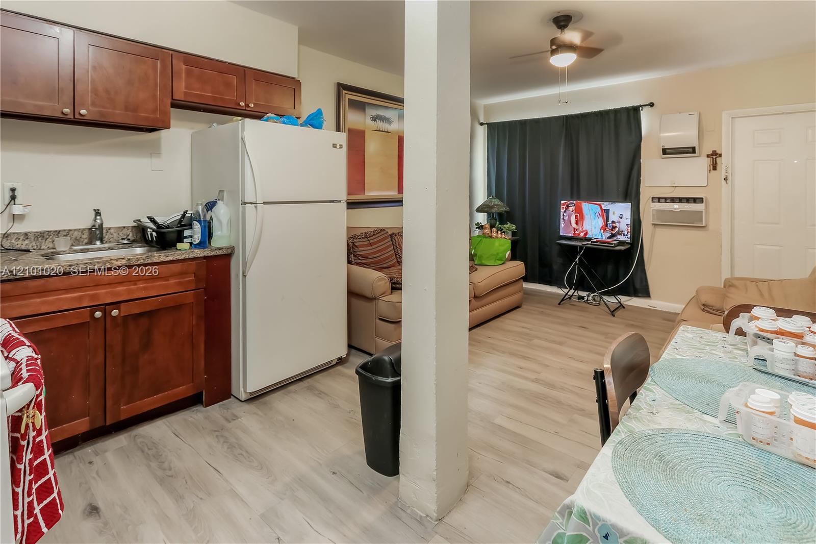   /   sq. ft. $ 2026-10-05 0 foto