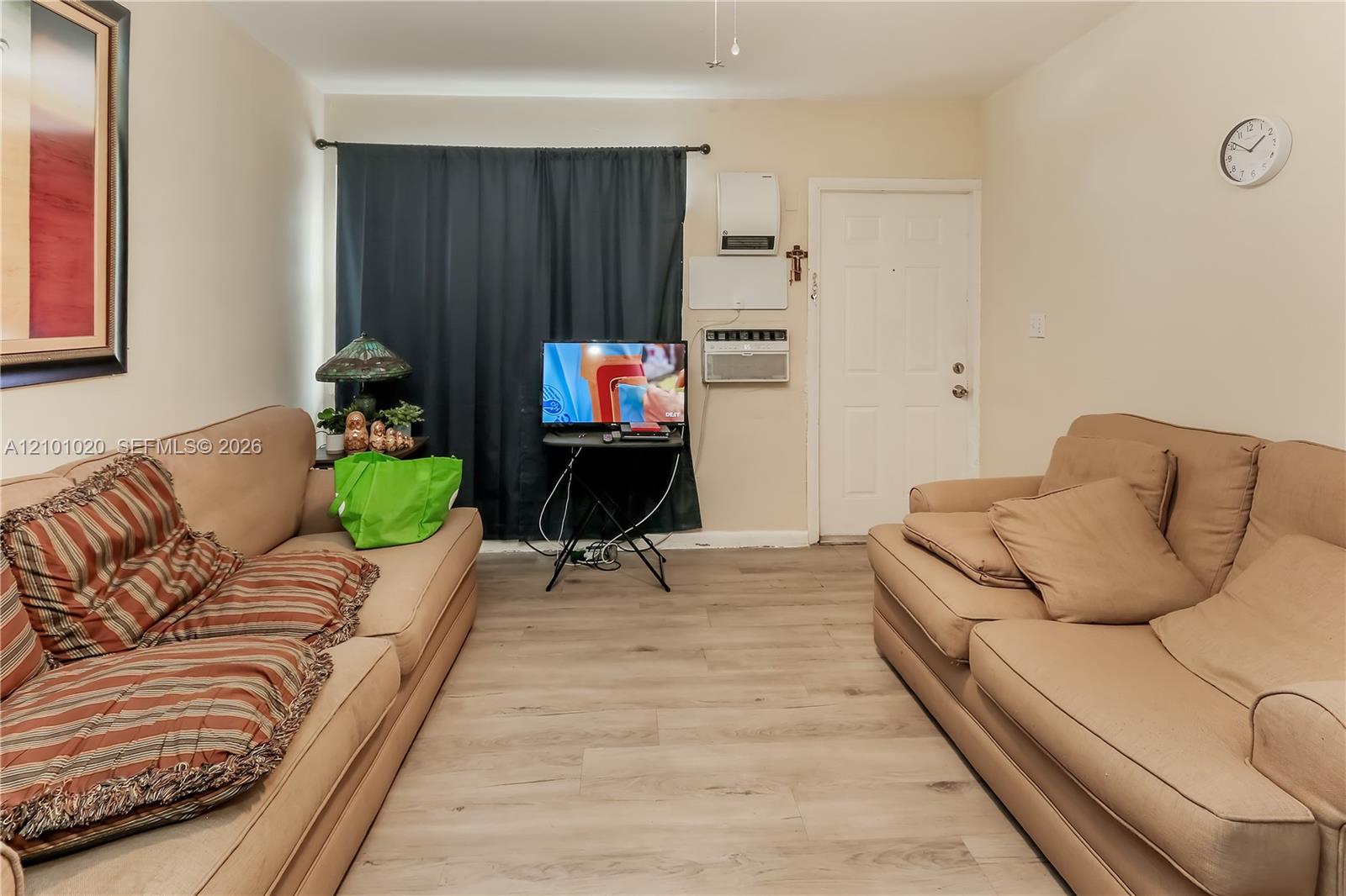   /   sq. ft. $ 2026-10-05 0 foto