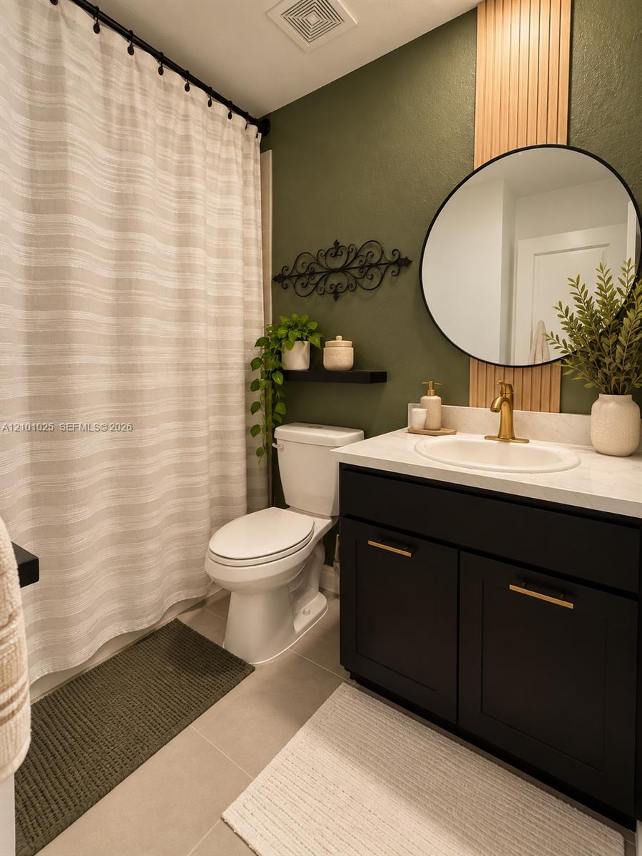 Ver detalles 257 3 / 3 1433 sq. ft. $ 2026-10-06 0 foto