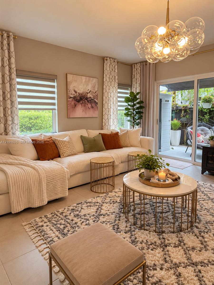 Ver detalles 257 3 / 3 1433 sq. ft. $ 2026-10-06 0 foto