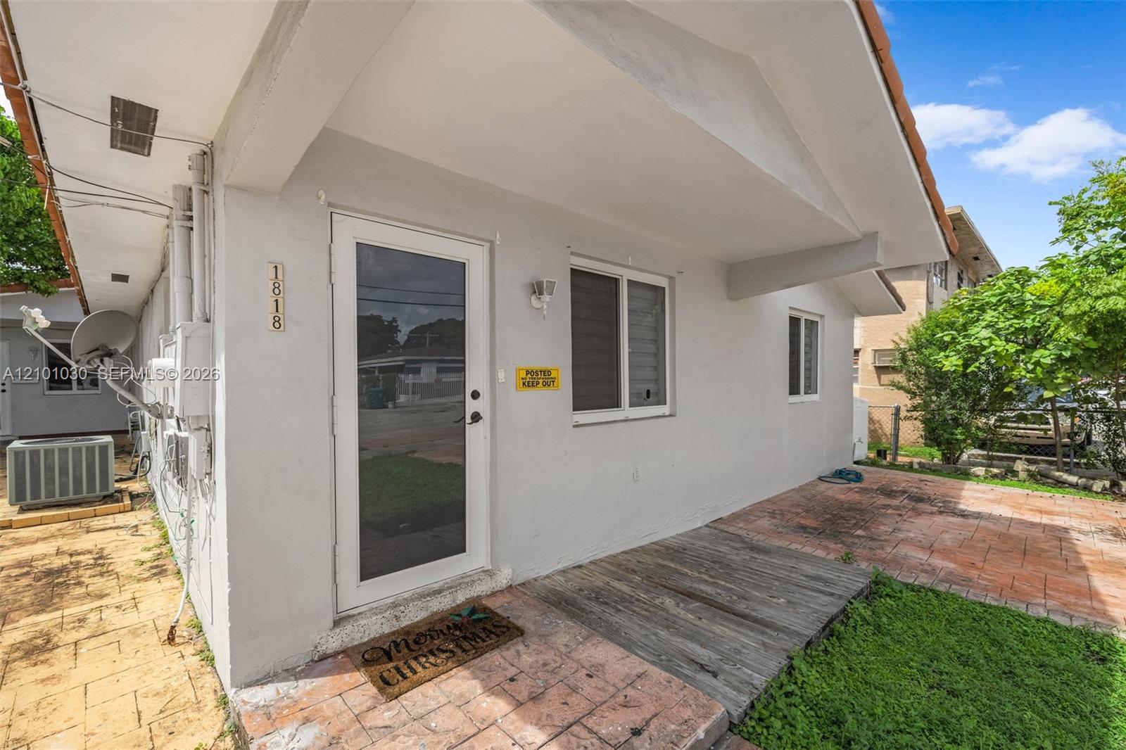 See details / 2756 sq. ft. $ 2026-10-06 0 Photo
