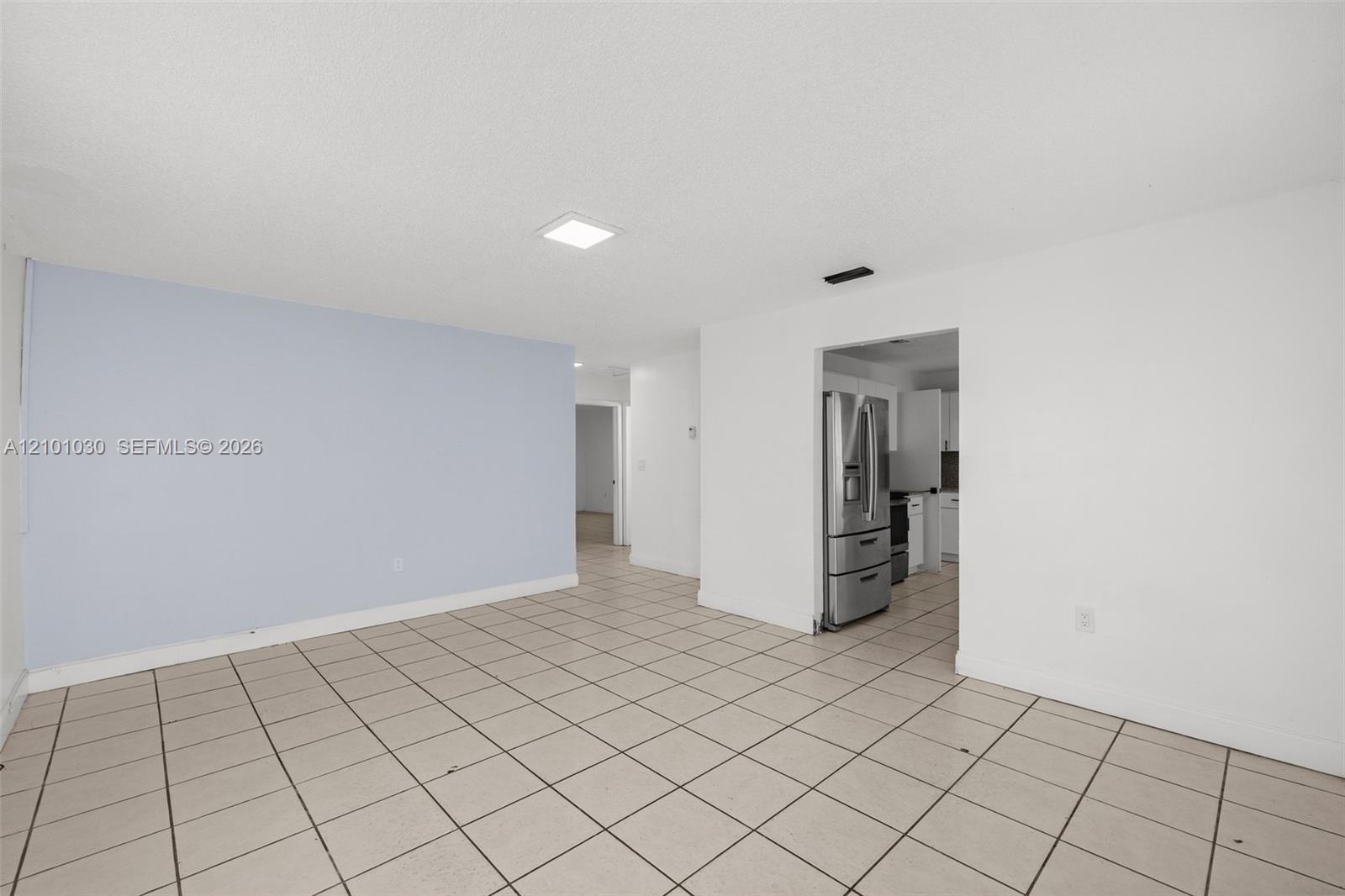 See details / 2756 sq. ft. $ 2026-10-06 0 Photo