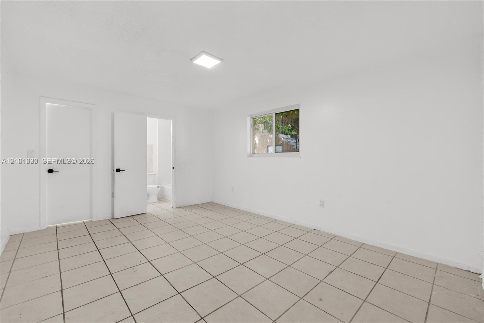 See details / 2756 sq. ft. $ 2026-10-06 0 Photo