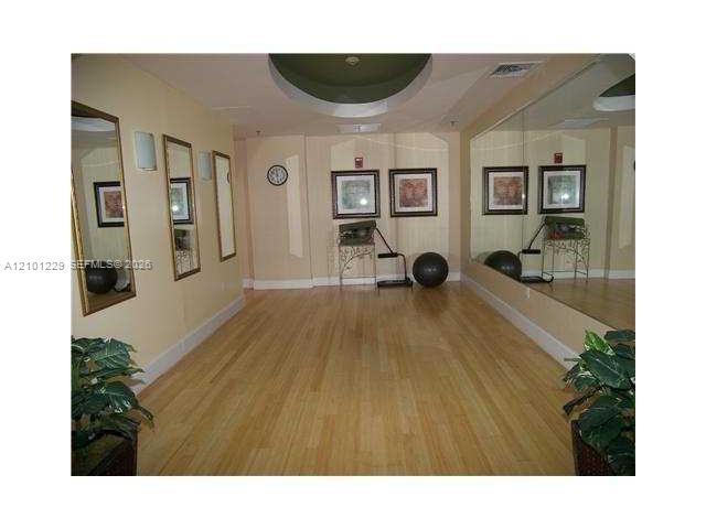 PILATES &amp; YOGA ROOM