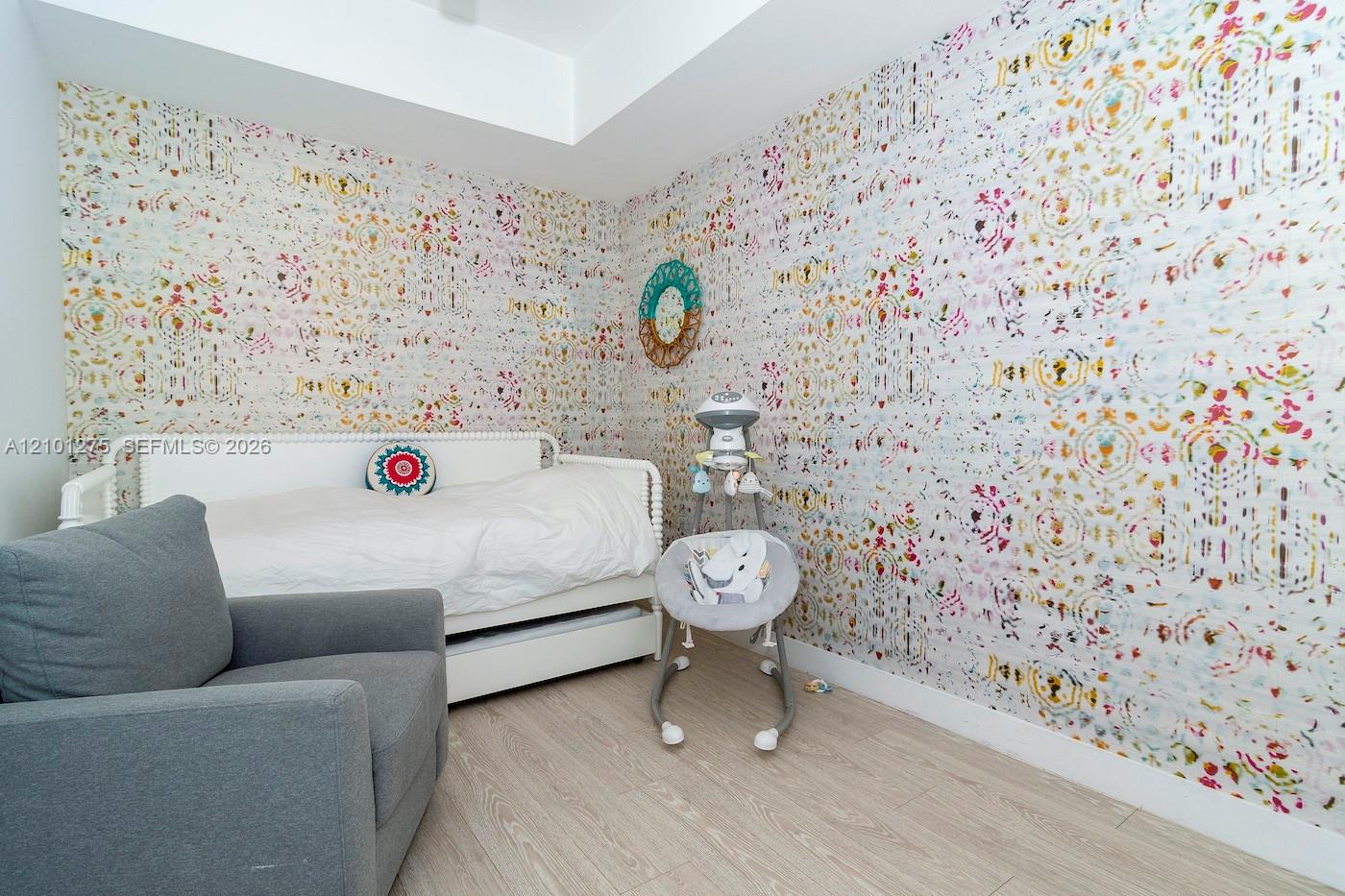 Photo 32 of 190 ST