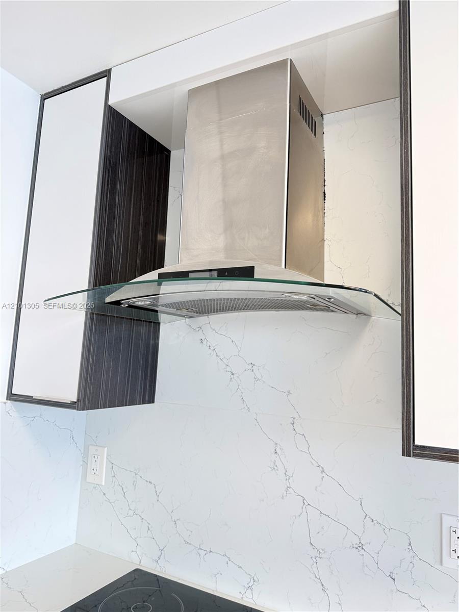 See details 602 2 / 2 1275 sq. ft. $ 2026-10-05 0 Photo
