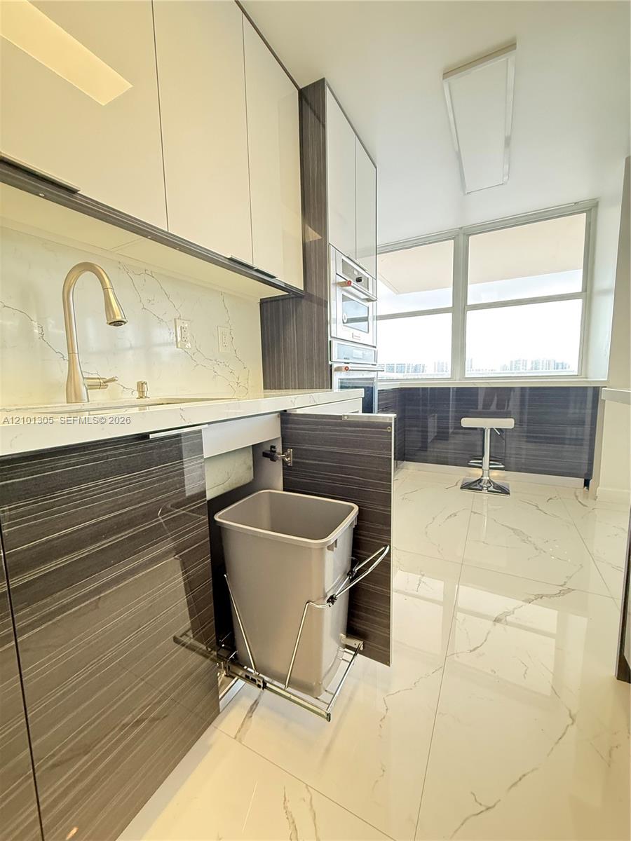 See details 602 2 / 2 1275 sq. ft. $ 2026-10-05 0 Photo