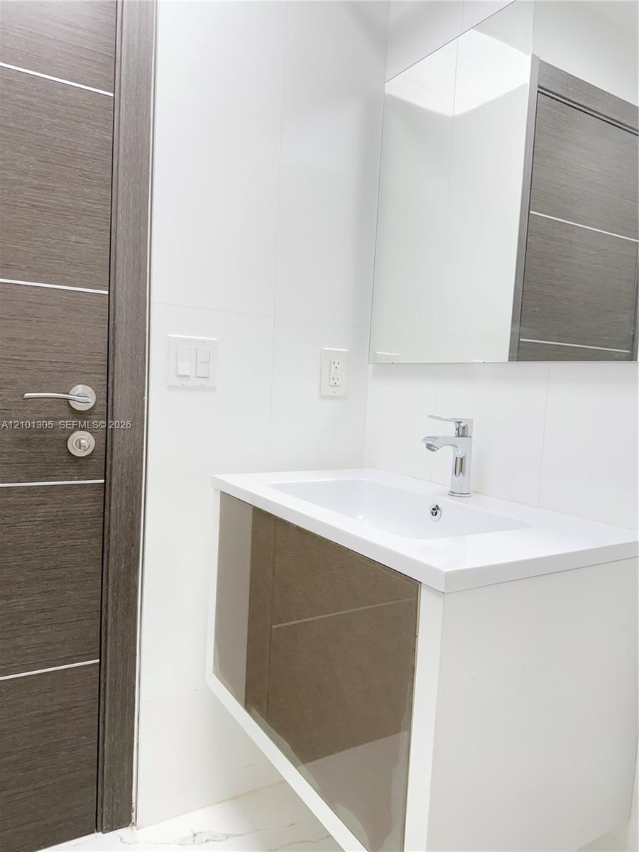 See details 602 2 / 2 1275 sq. ft. $ 2026-10-05 0 Photo
