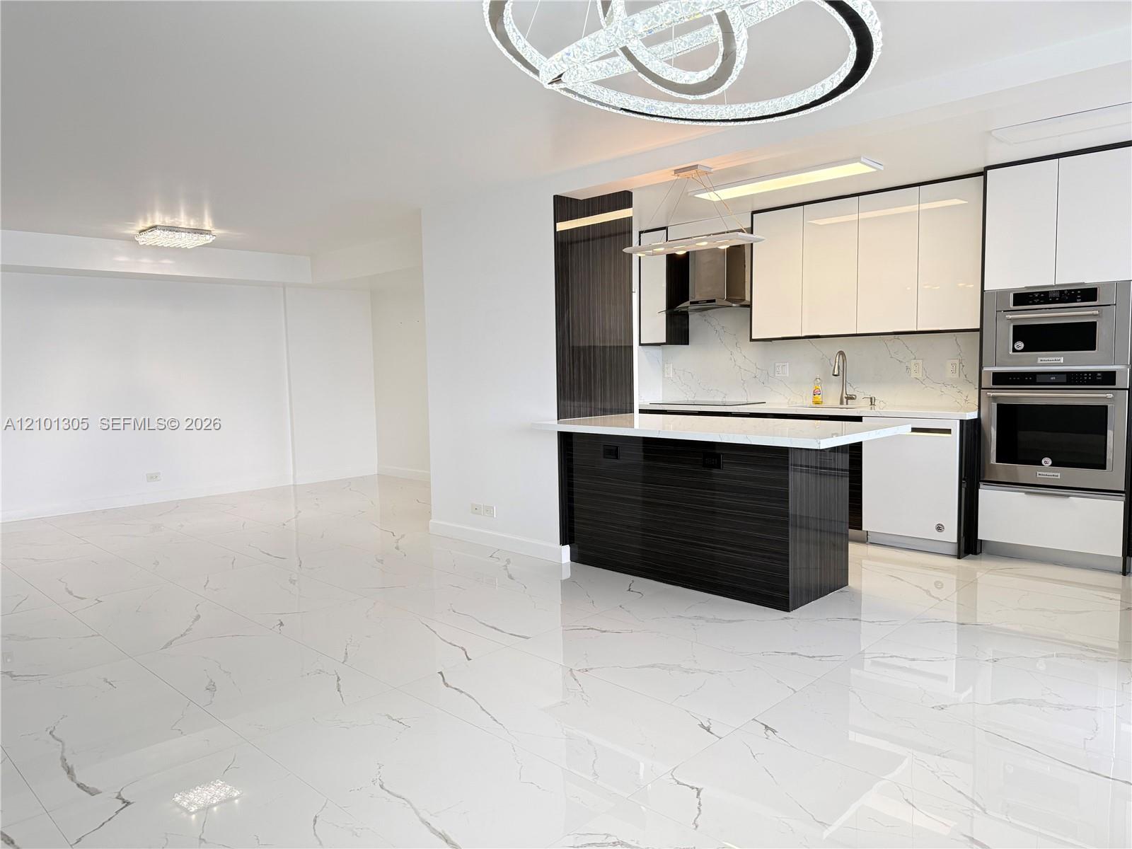 See details 602 2 / 2 1275 sq. ft. $ 2026-10-05 0 Photo