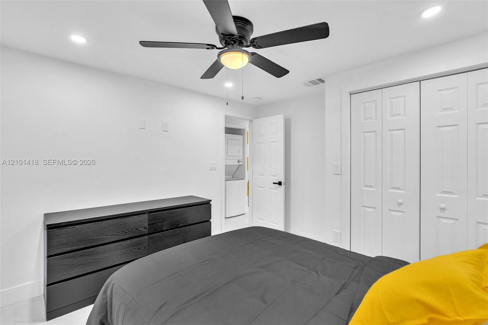 See details / 1600 sq. ft. $ 2026-10-06 0 Photo