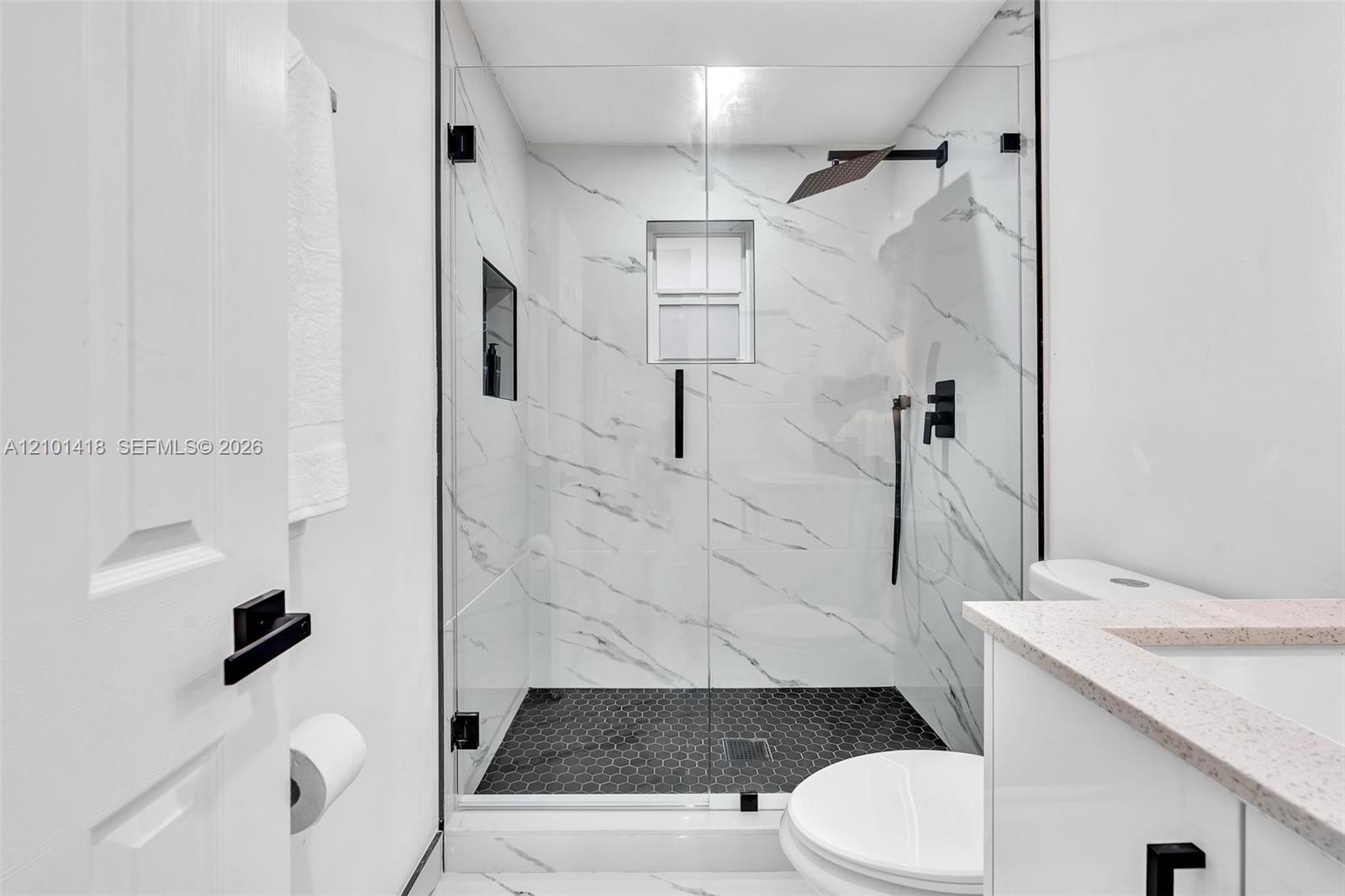 See details / 1600 sq. ft. $ 2026-10-06 0 Photo