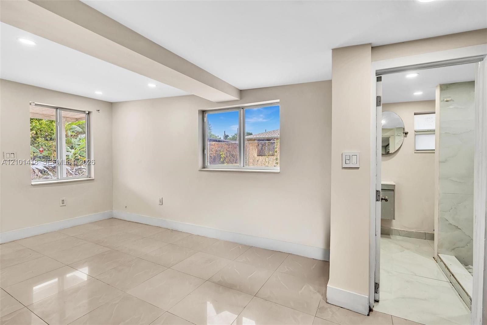 See details / 1600 sq. ft. $ 2026-10-06 0 Photo