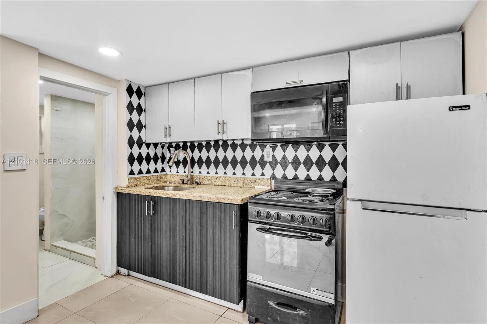 See details / 1600 sq. ft. $ 2026-10-06 0 Photo