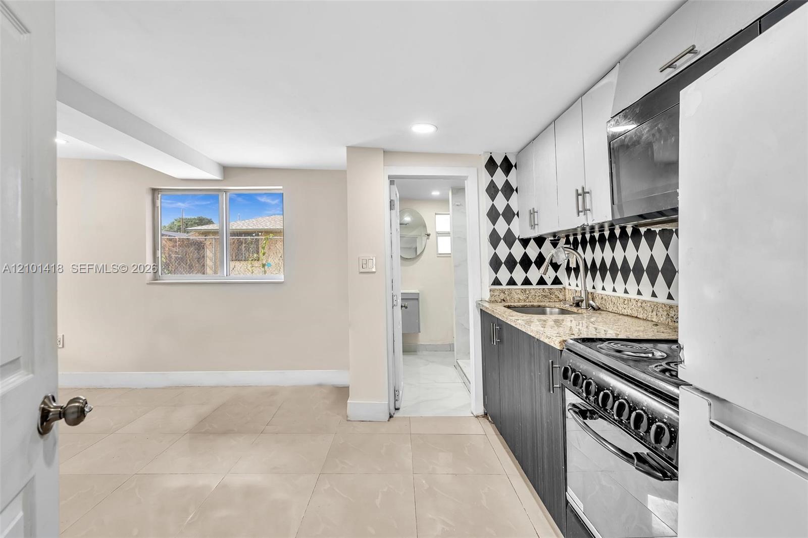 See details / 1600 sq. ft. $ 2026-10-06 0 Photo
