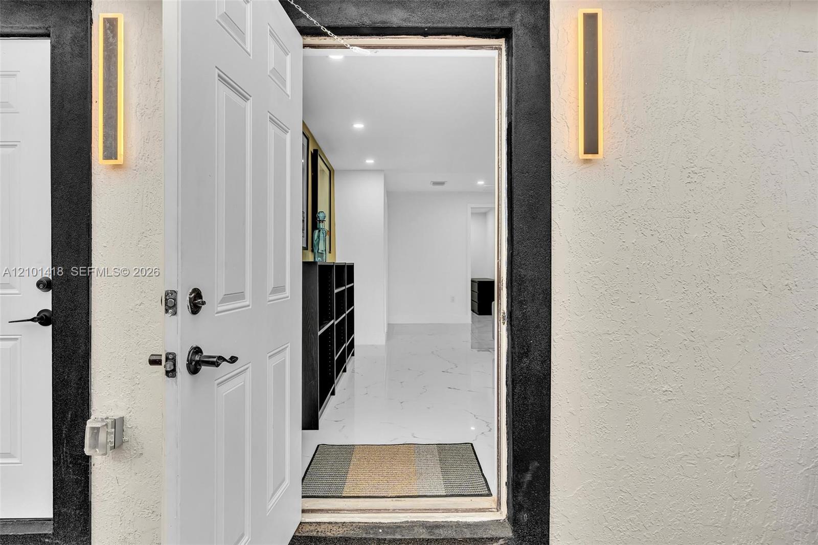See details / 1600 sq. ft. $ 2026-10-06 0 Photo