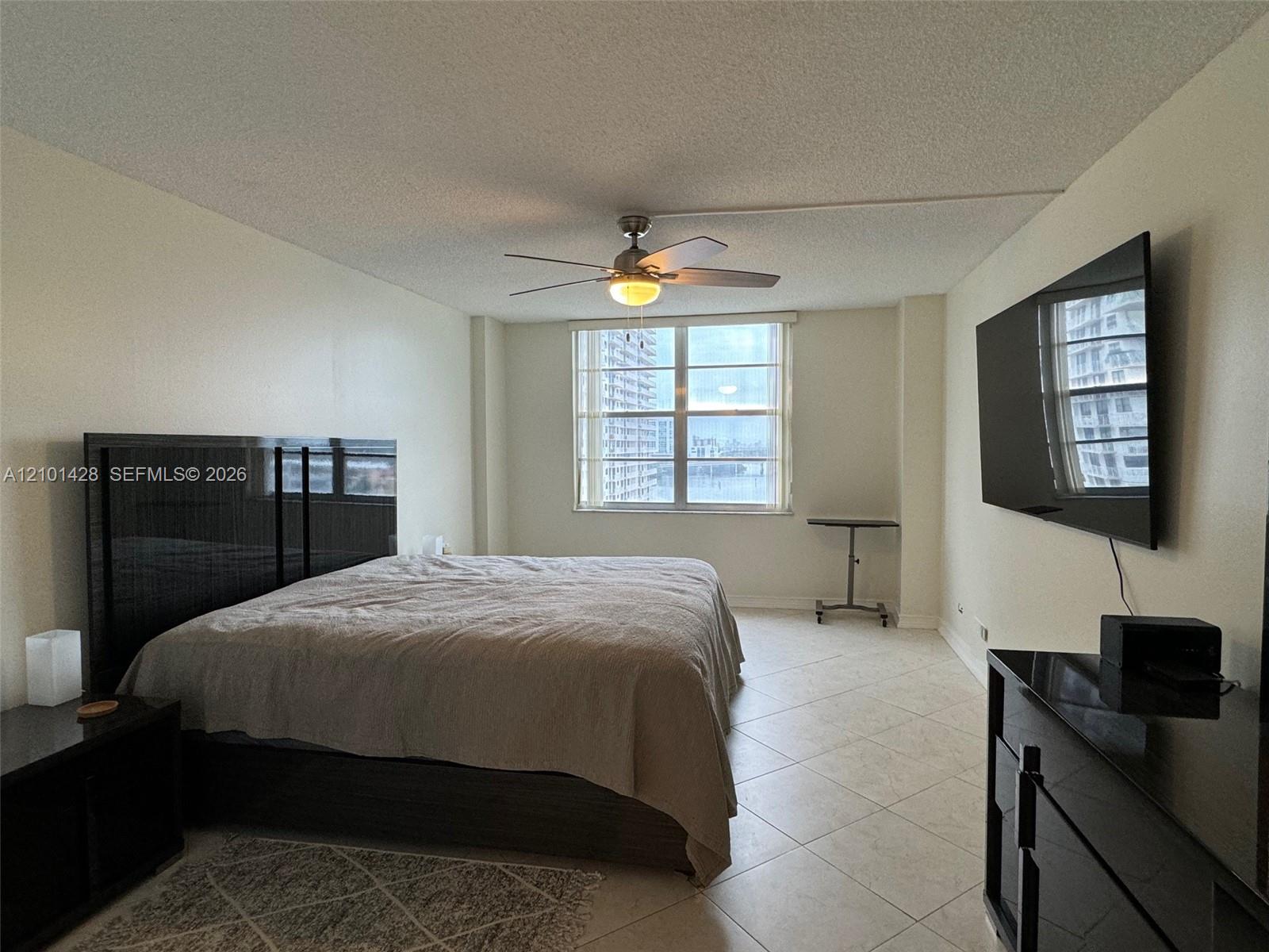 Ver detalles 1105 1 / 2 1104 sq. ft. $ 2026-10-06 0 foto