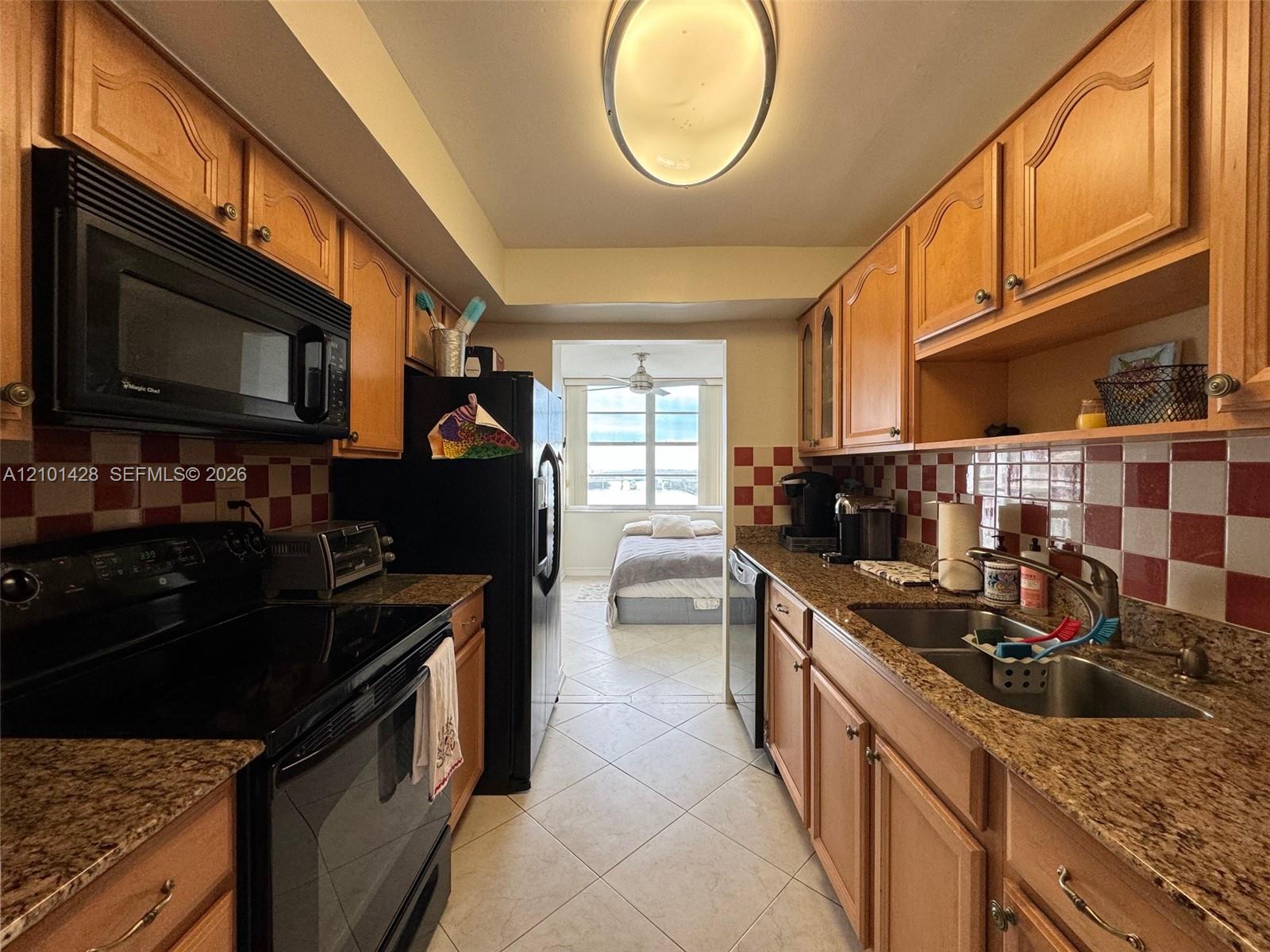 Ver detalles 1105 1 / 2 1104 sq. ft. $ 2026-10-06 0 foto