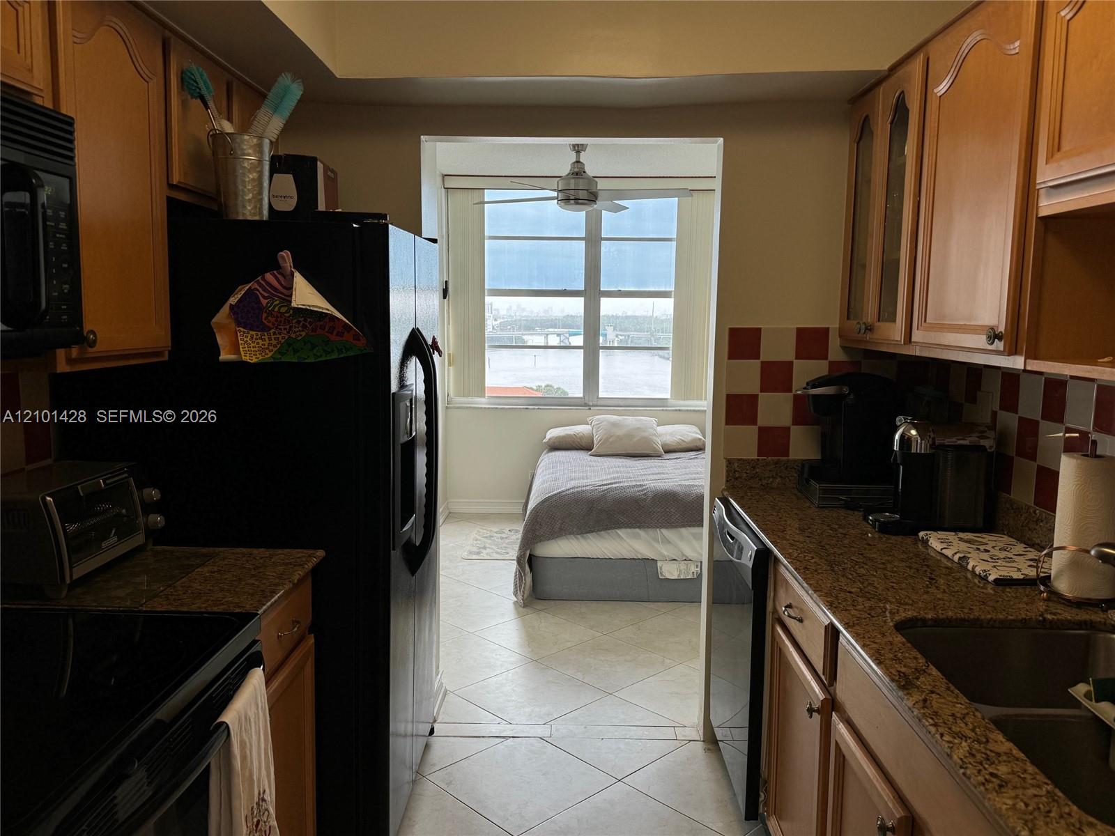 Ver detalles 1105 1 / 2 1104 sq. ft. $ 2026-10-06 0 foto