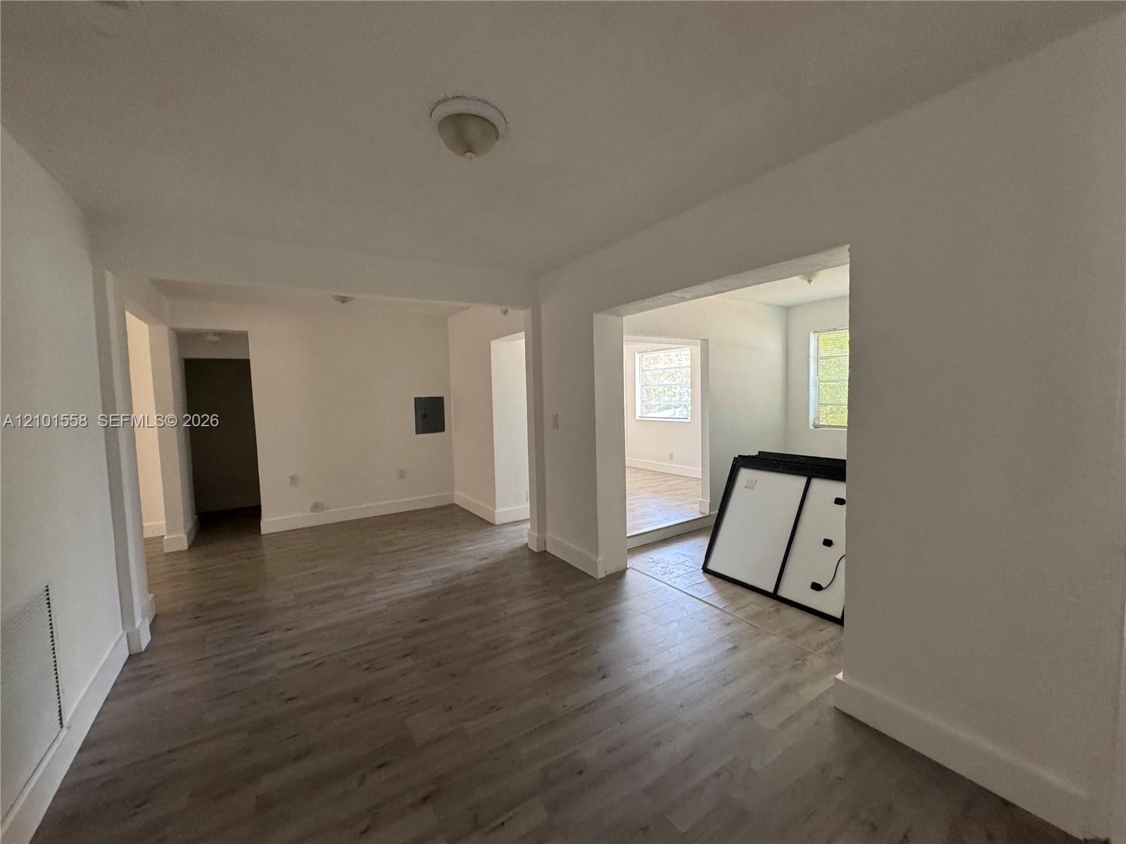   /  2541 sq. ft. $ 2026-10-06 0 foto