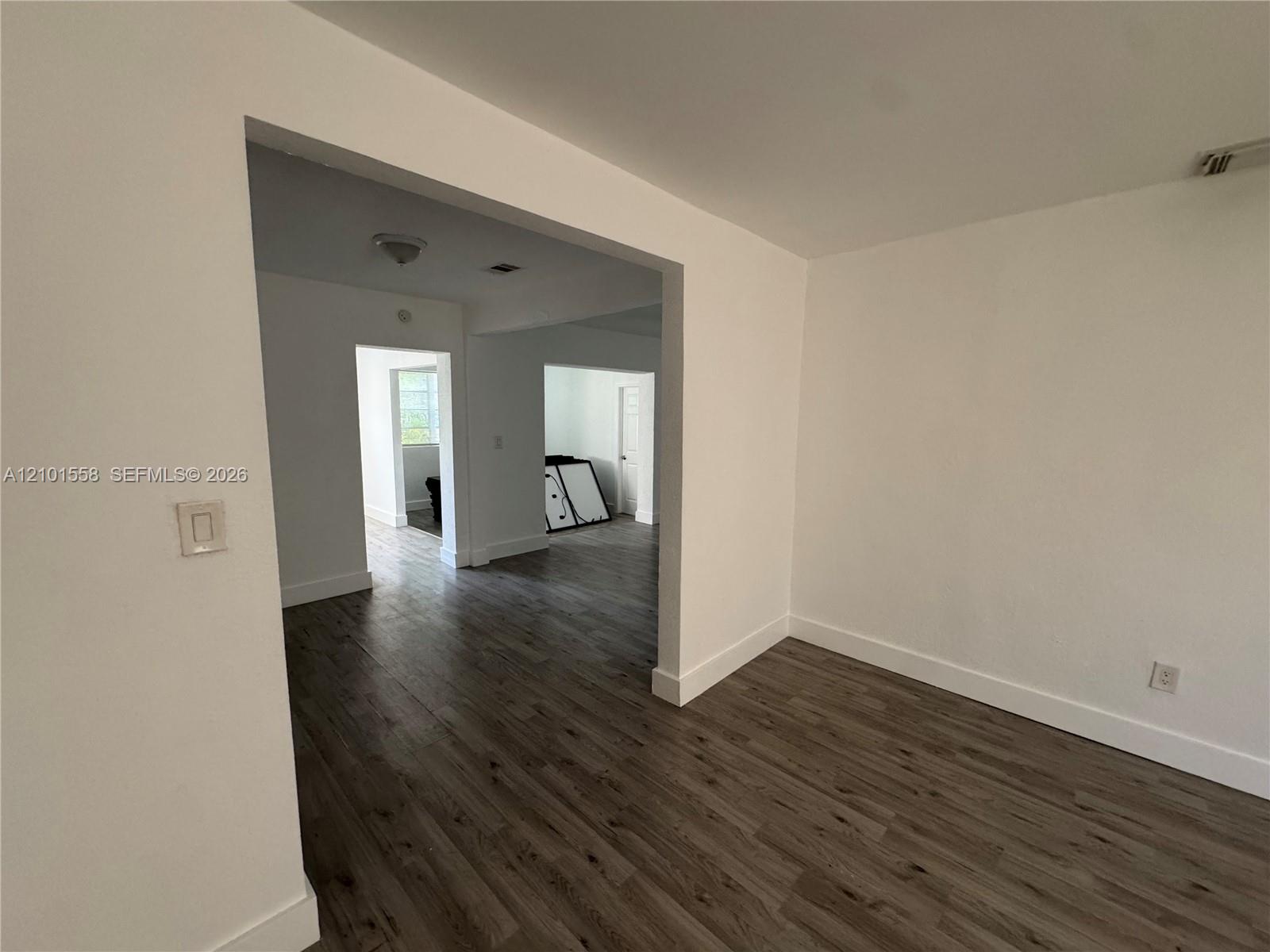   /  2541 sq. ft. $ 2026-10-06 0 foto